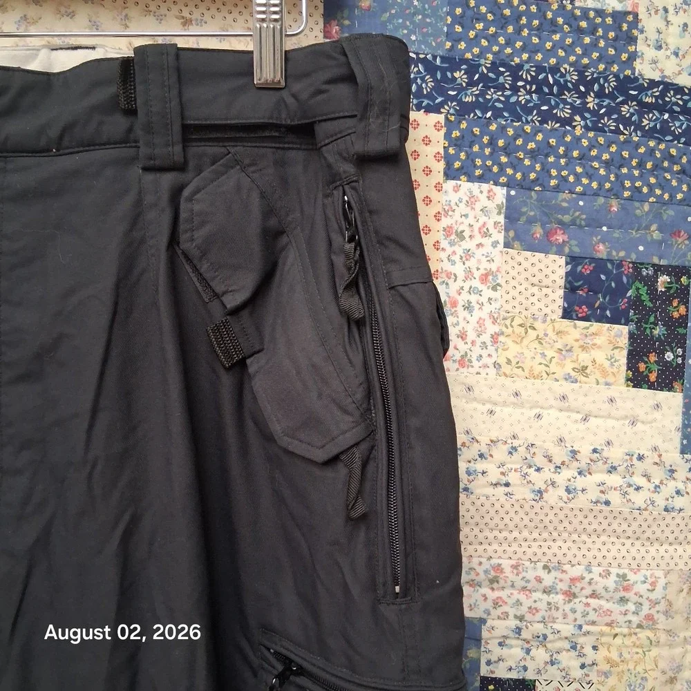 E408 Turbine Snowboard Pants Men XL Black Cargo Ski Snow Waterproof Baggy Winter